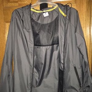 Nike gray patterned windbreaker
